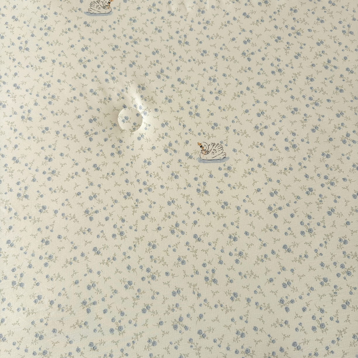 91家纺网 家纺一手货源 找家纺 景眠 2026春夏新款花边款大豆夏被夏凉被空调被 天鹅之恋