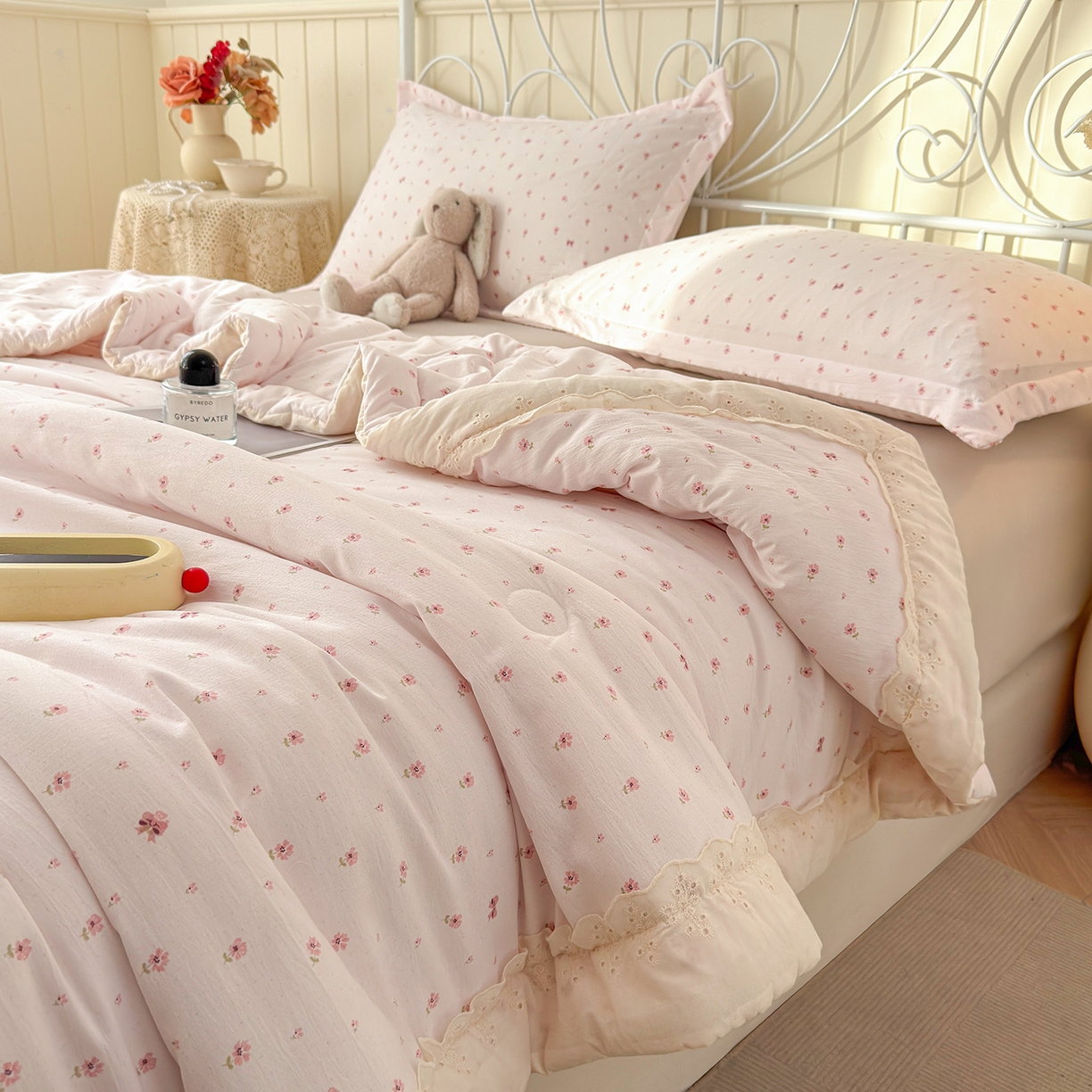 91家纺网 家纺一手货源 找家纺 景眠 2026春夏新款花边款大豆夏被夏凉被空调被 小小花园