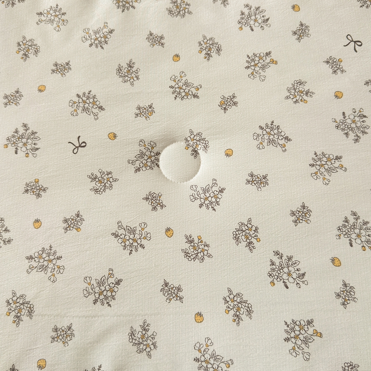 91家纺网 家纺一手货源 找家纺 景眠 2026春夏新款花边款大豆夏被夏凉被空调被 梅梅梨落