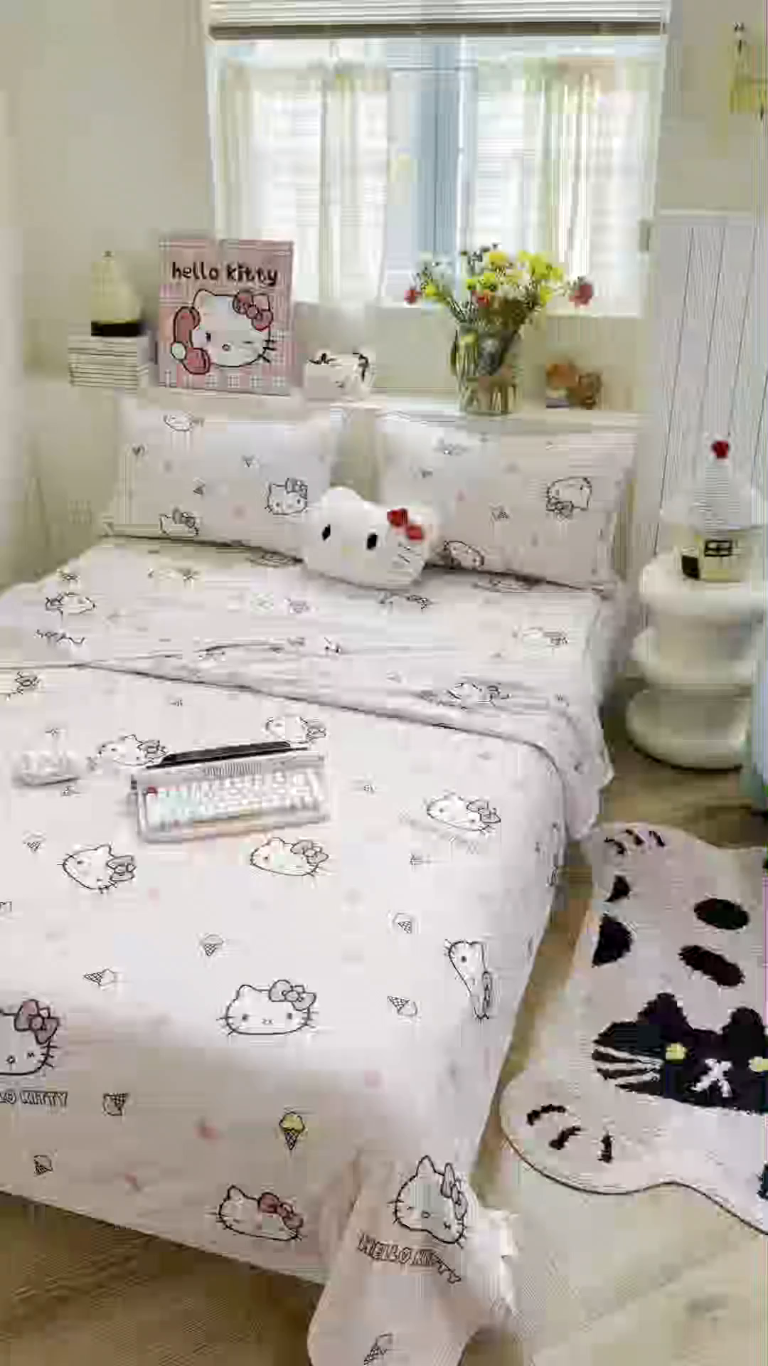 91家纺网 家纺一手货源 找家纺 桃子家居 2026新款A类三丽鸥高品质可组合凉感丝乳胶席牛奶丝针织棉软糯夏被四件套 三丽鸥夏凉-甜甜KT