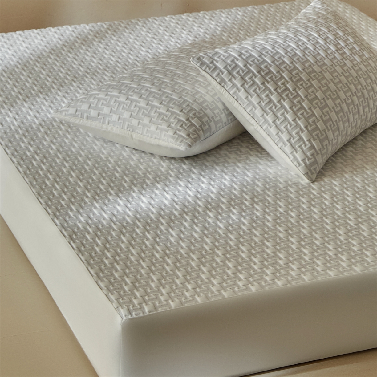 傲蕾良品  2026新款出口韩国高分子冰丝软凉席【床笠&平铺款】 英文灰