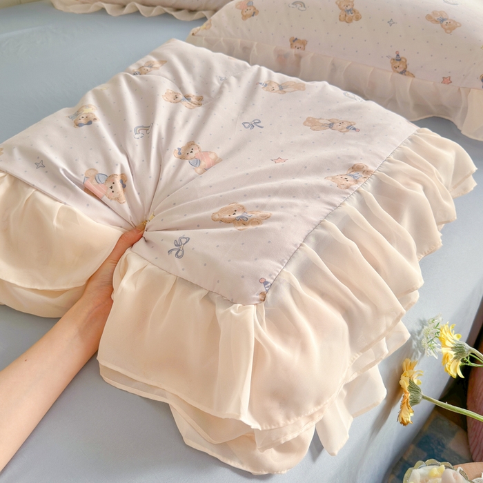 91家纺网 家纺一手货源 找家纺 港岛妹妹 2026新款雪纺花边夏被夏凉被空调被 蓝仔小熊-粉