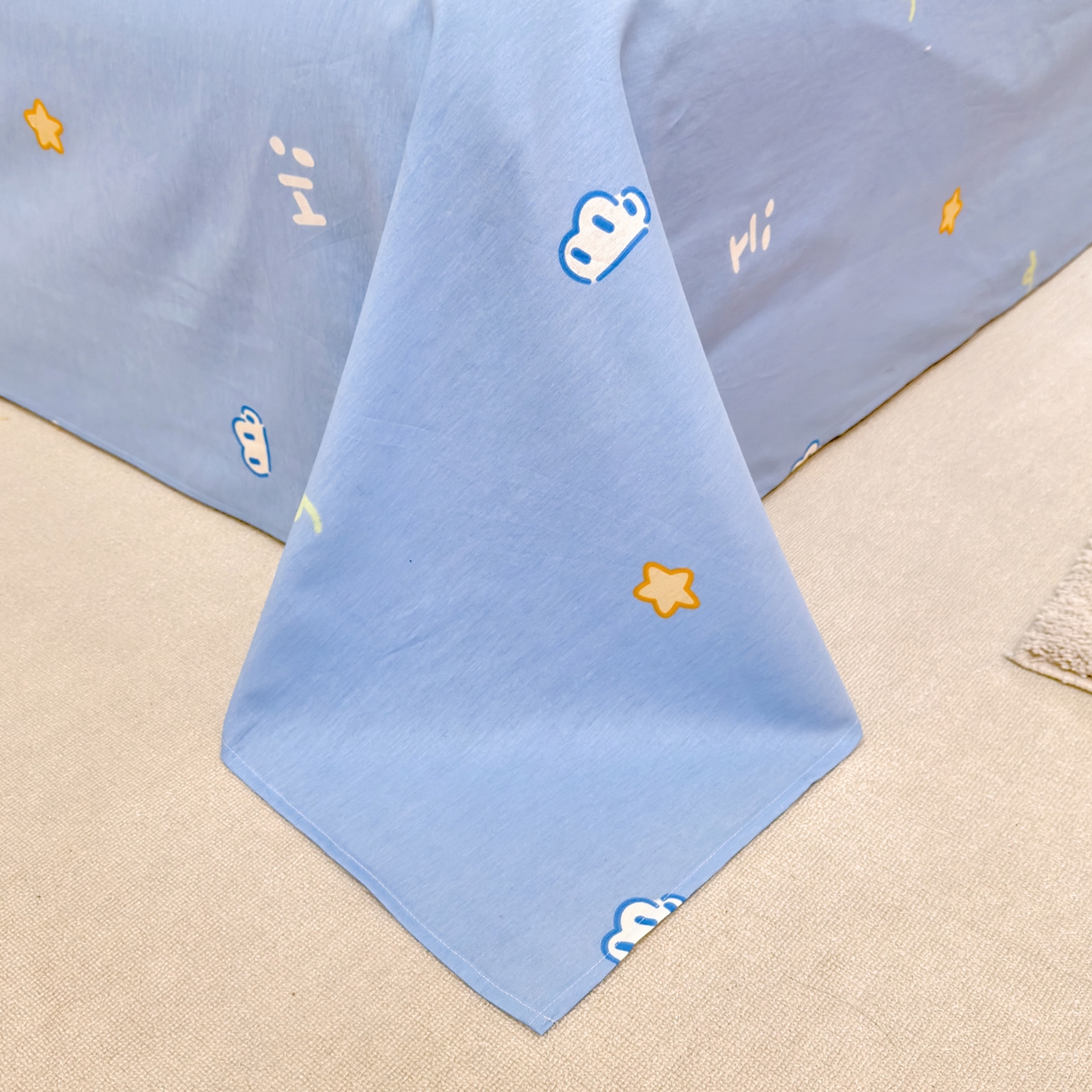 91家纺网 家纺一手货源 找家纺 洺兰家居 2026新款全棉纯棉13070小清新印花四件套 疯狂小汽车