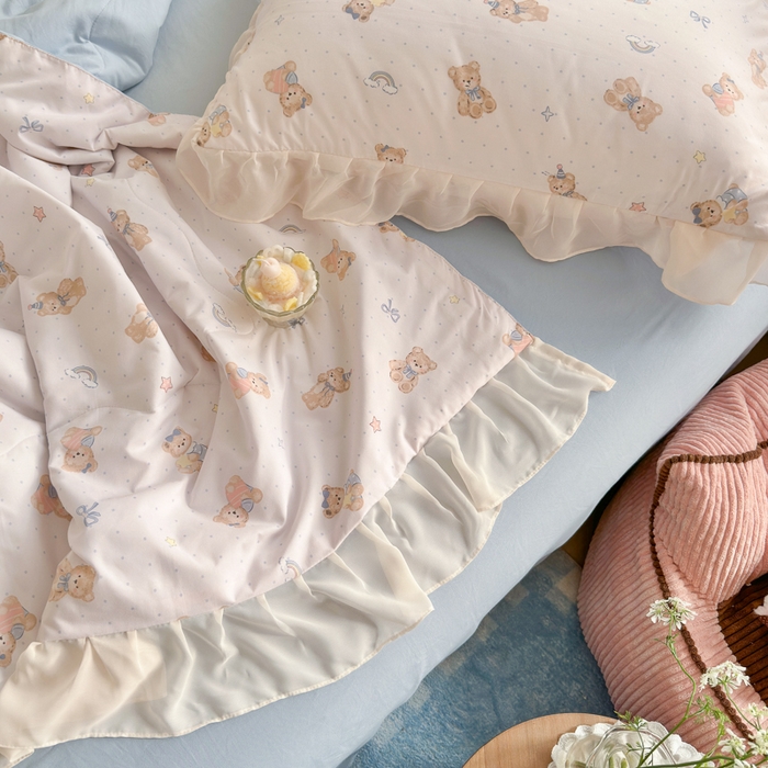 91家纺网 家纺一手货源 找家纺 港岛妹妹 2026新款雪纺花边夏被夏凉被空调被 蓝仔小熊-粉