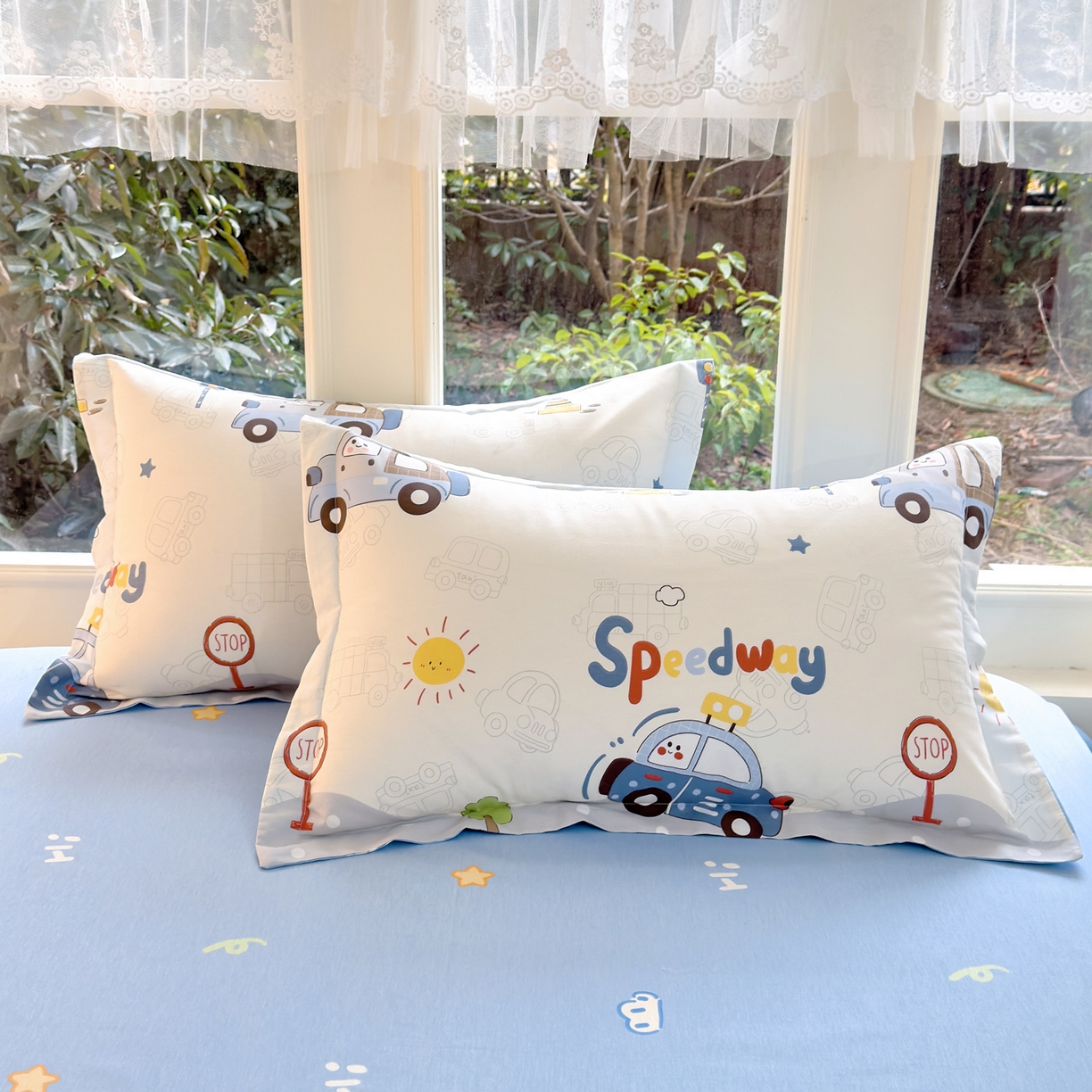 91家纺网 家纺一手货源 找家纺 洺兰家居 2026新款全棉纯棉13070小清新印花四件套 疯狂小汽车