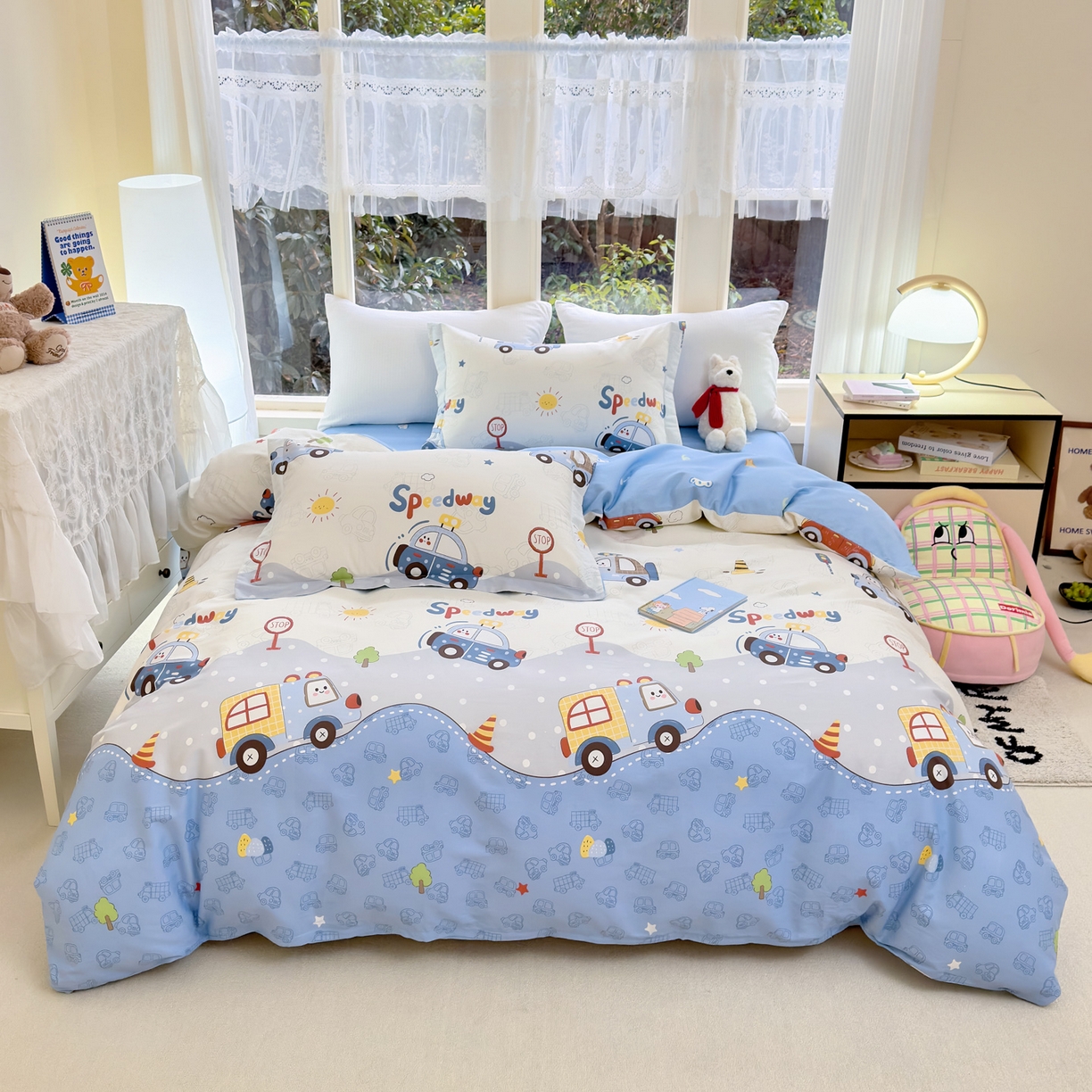 91家纺网 家纺一手货源 找家纺 洺兰家居 2026新款全棉纯棉13070小清新印花四件套 疯狂小汽车