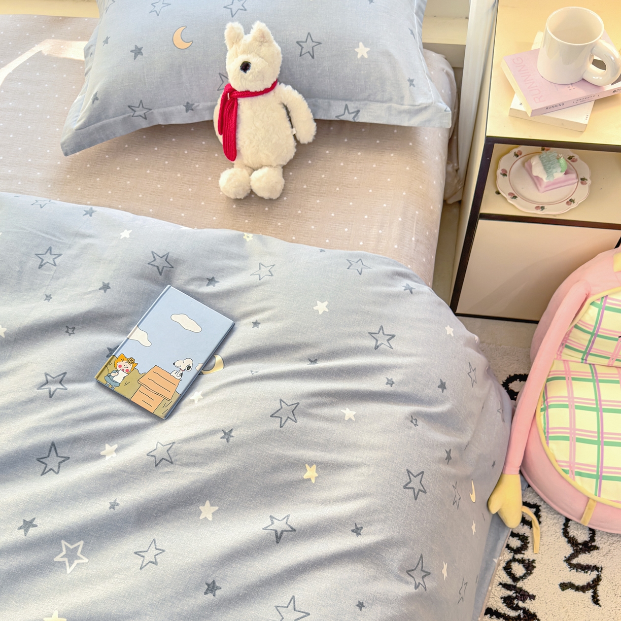 91家纺网 家纺一手货源 找家纺 洺兰家居 2026新款全棉纯棉13070小清新印花四件套 星空奇遇