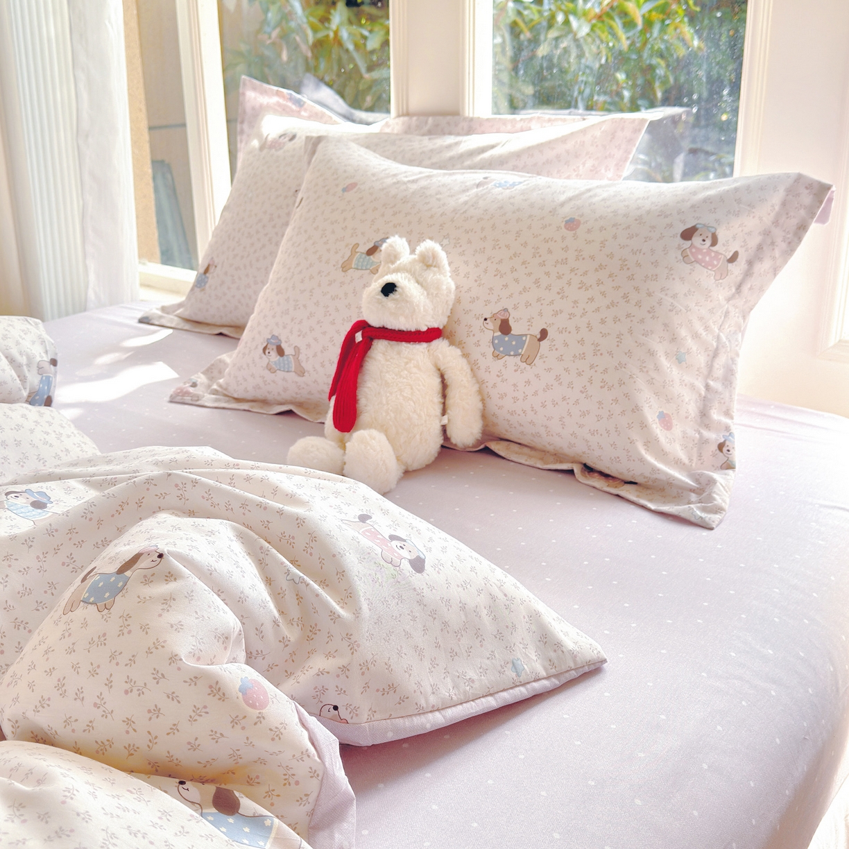 91家纺网 家纺一手货源 找家纺 洺兰家居 2026新款全棉纯棉13070小清新印花四件套 狗狗日记