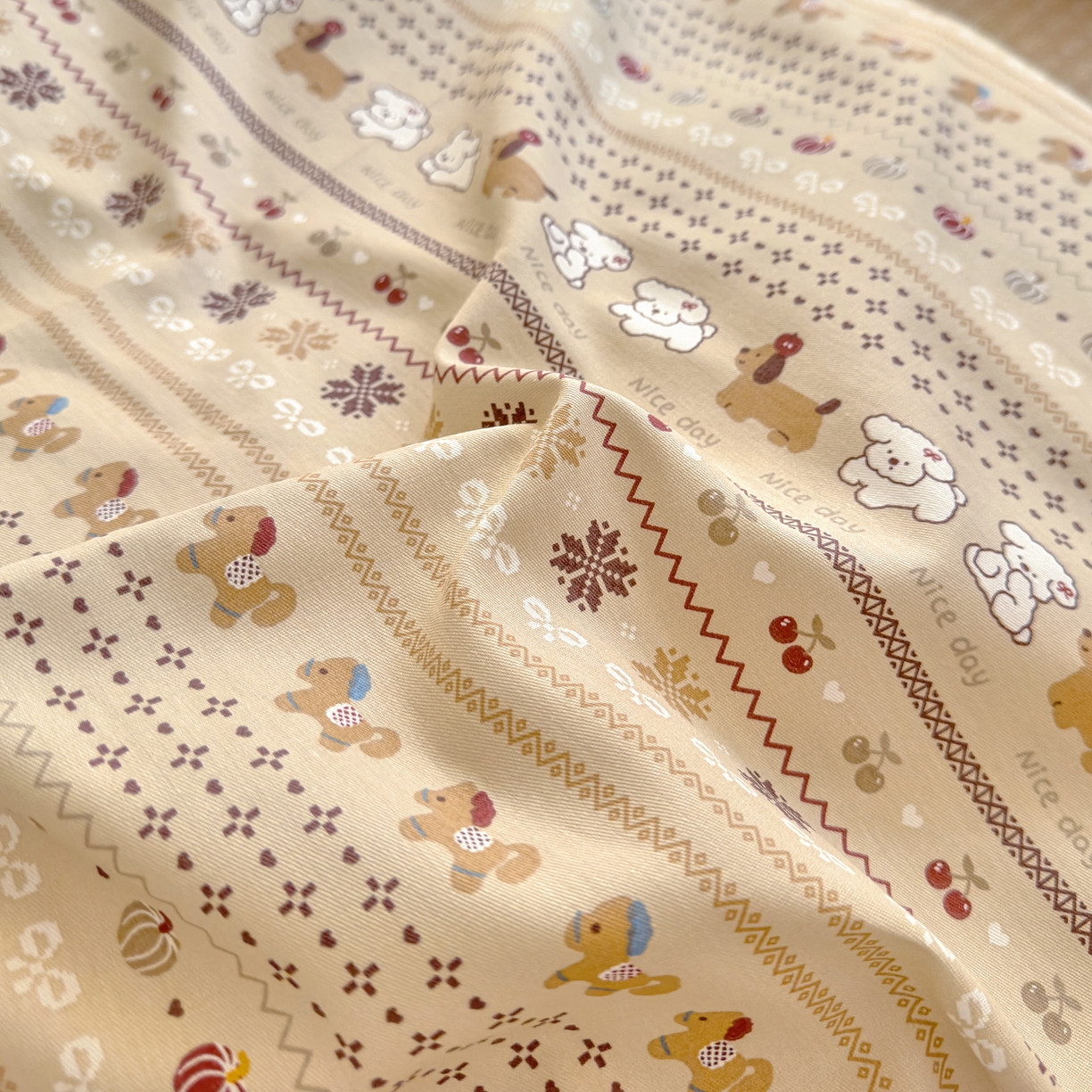 91家纺网 家纺一手货源 找家纺 洺兰家居 2026新款全棉纯棉13070小清新印花四件套 汪星人