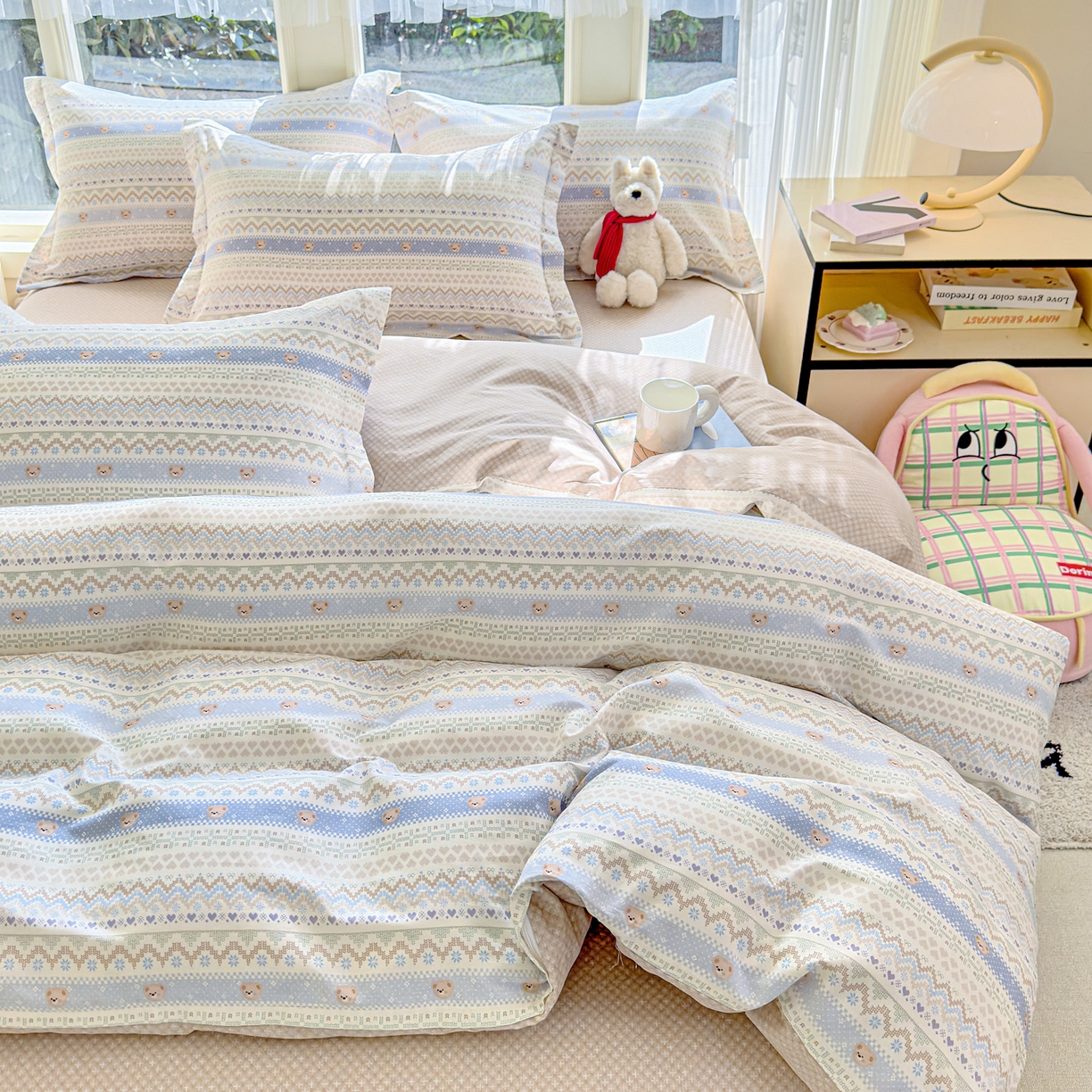 91家纺网 家纺一手货源 找家纺 洺兰家居 2026新款全棉纯棉13070小清新印花四件套 格纹小熊