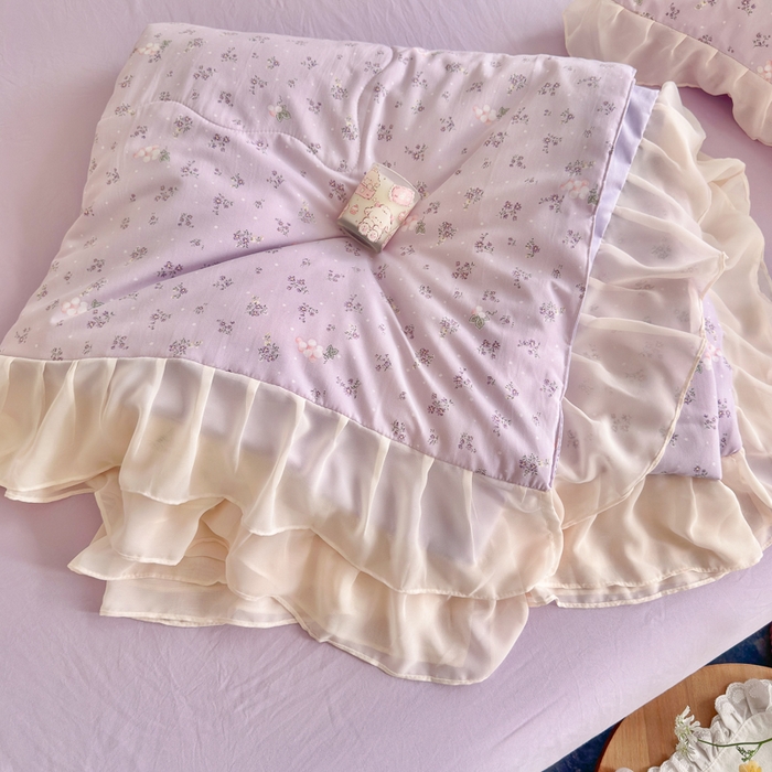 91家纺网 家纺一手货源 找家纺 港岛妹妹 2026新款雪纺花边夏被夏凉被空调被 葡萄园