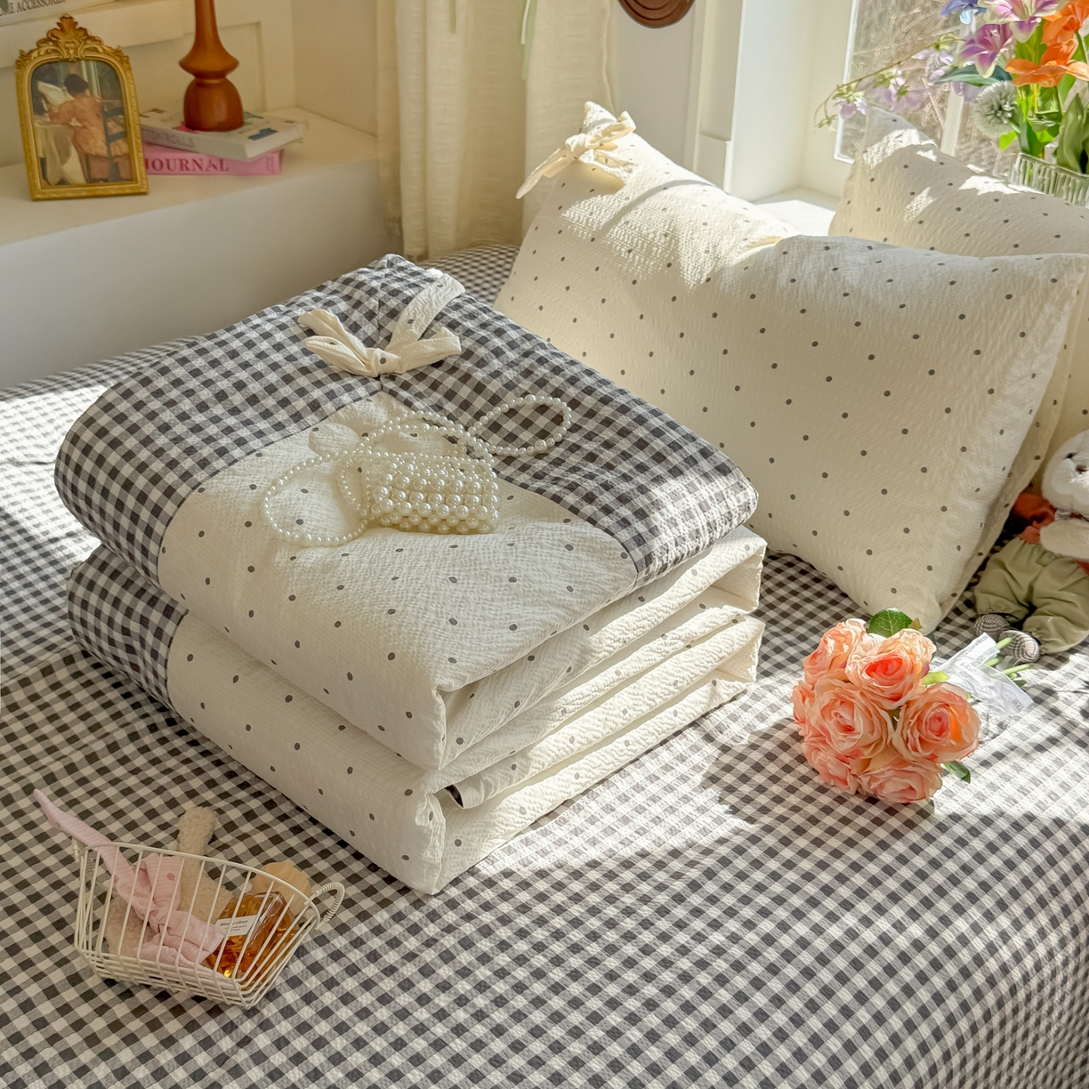 爱彼家纺 2026春夏新款提花泡芙棉拼角蝴蝶结软乎乎的撸猫感单夏被夏被四件套-甜莓气泡 泡芙夏被--奶灰波点