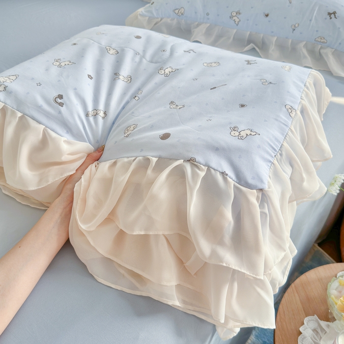 91家纺网 家纺一手货源 找家纺 港岛妹妹 2026新款雪纺花边夏被夏凉被空调被 兔薇薇-蓝