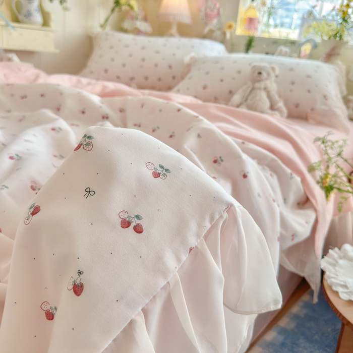 91家纺网 家纺一手货源 找家纺 港岛妹妹 2026新款雪纺花边夏被夏凉被空调被 小草莓