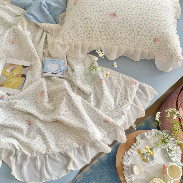 91家纺网 家纺一手货源 找家纺 港岛妹妹 2026新款雪纺花边夏被夏凉被空调被 枝枝草莓