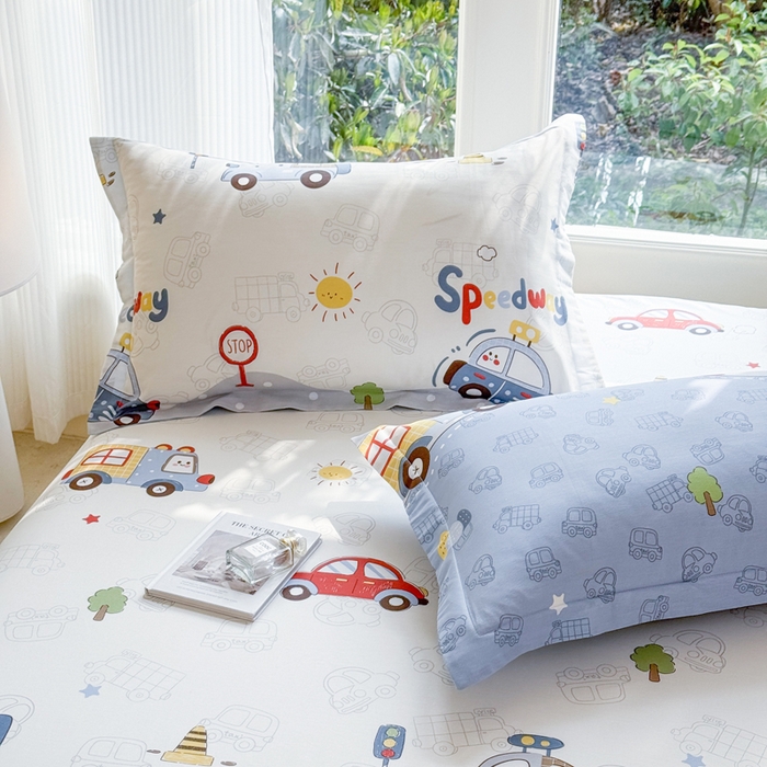 91家纺网 家纺一手货源 找家纺 洺兰家居 2026新款全棉纯棉13070小清新印花单枕套枕套单件 疯狂小汽车