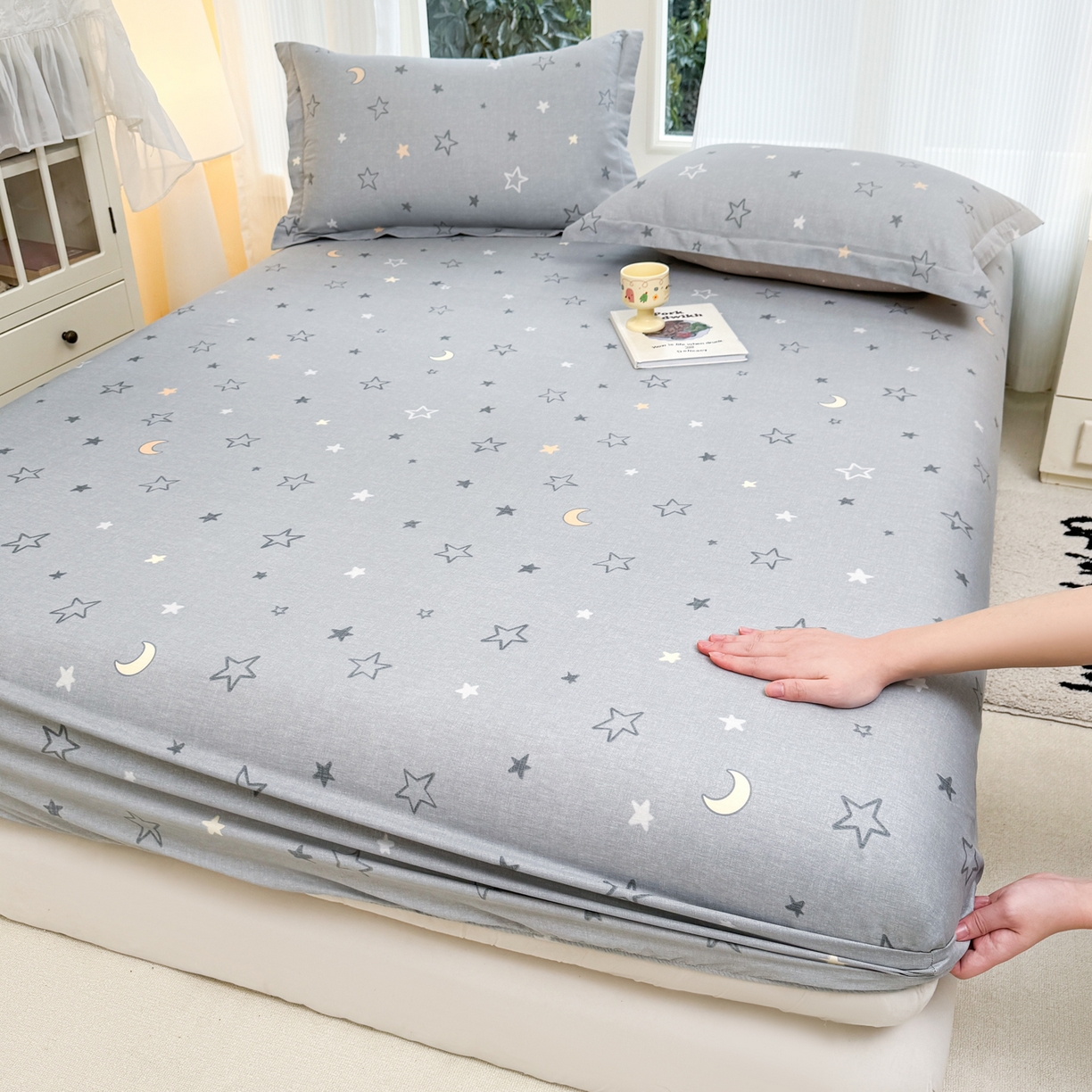 91家纺网 家纺一手货源 找家纺 洺兰家居 2026新款全棉纯棉13070小清新印花单床笠床笠单件 星空奇遇