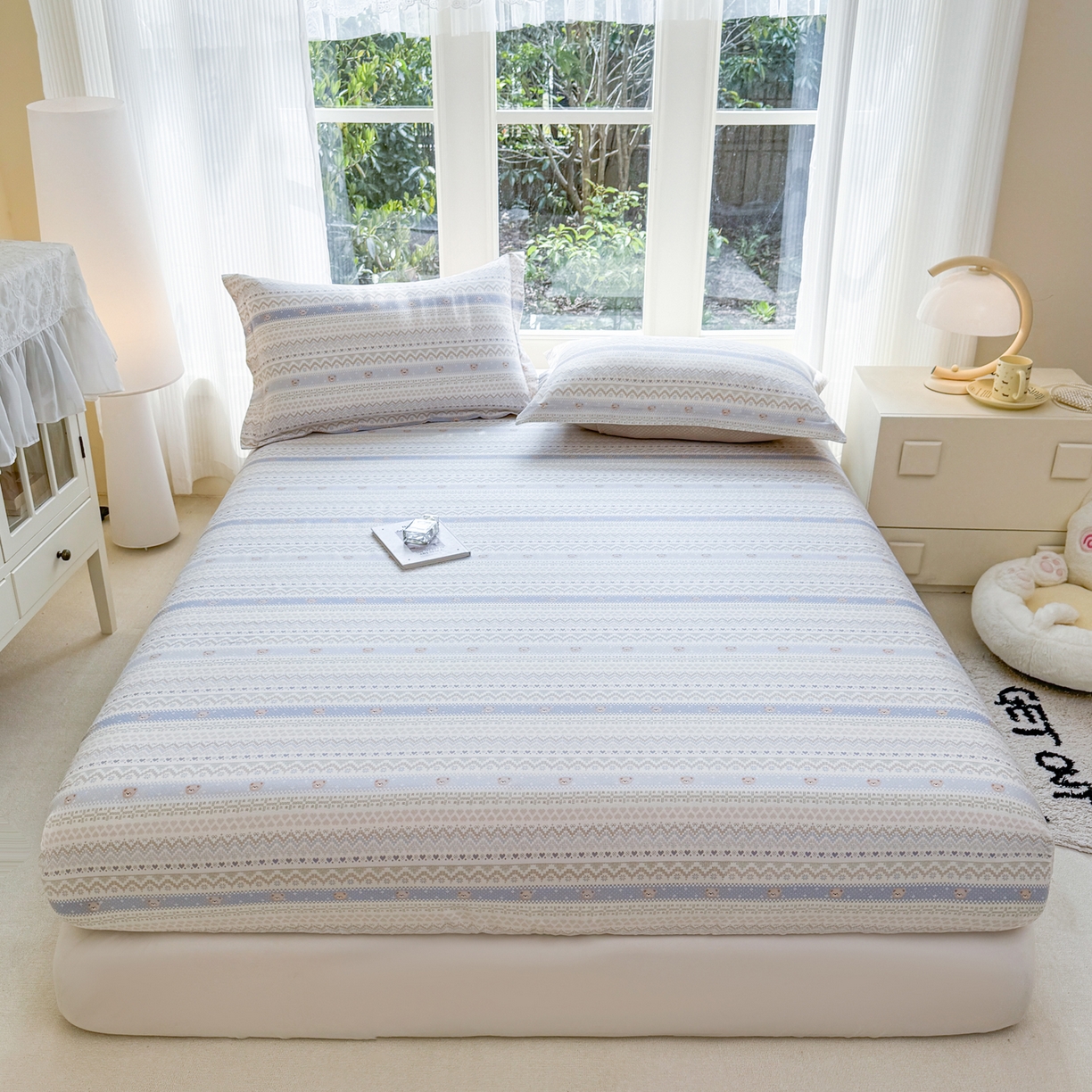 91家纺网 家纺一手货源 找家纺 洺兰家居 2026新款全棉纯棉13070小清新印花单床笠床笠单件 格纹小熊