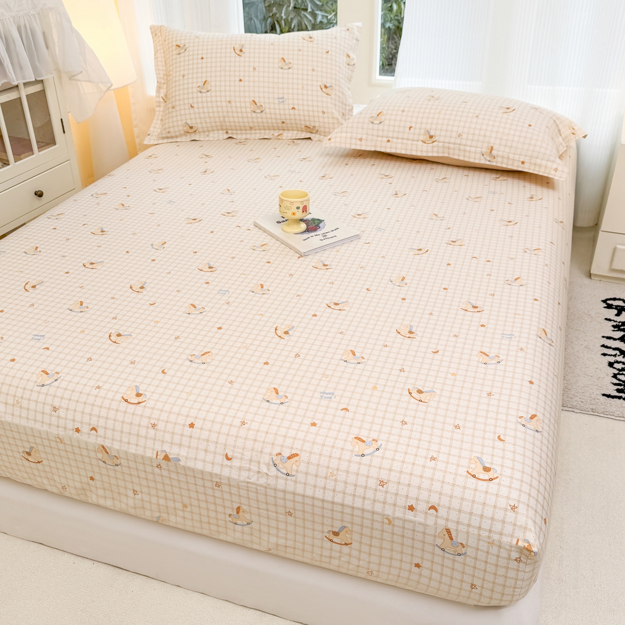 91家纺网 家纺一手货源 找家纺 洺兰家居 2026新款全棉纯棉13070小清新印花单床笠床笠单件 木马星梦