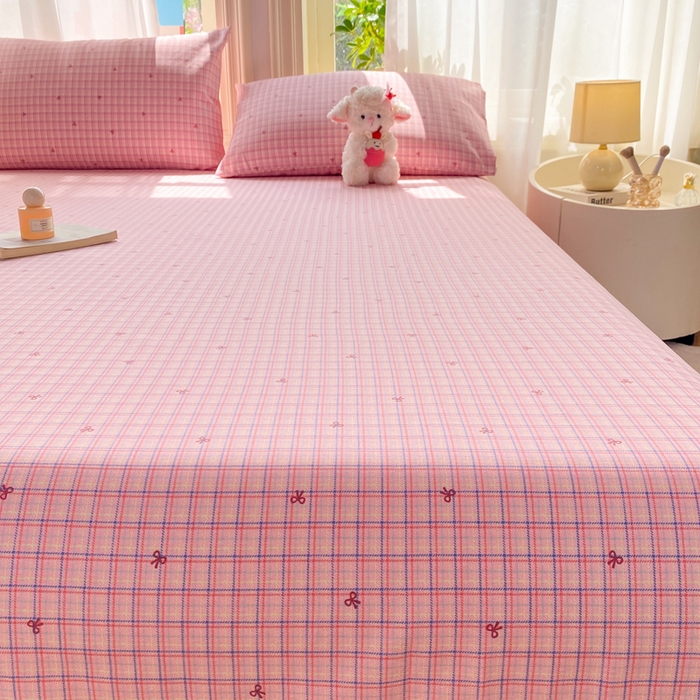 91家纺网 家纺一手货源 找家纺 晓时候 20226新款细纱原棉老粗布床单印花床单单件凉席三件套 粉格蝴蝶结