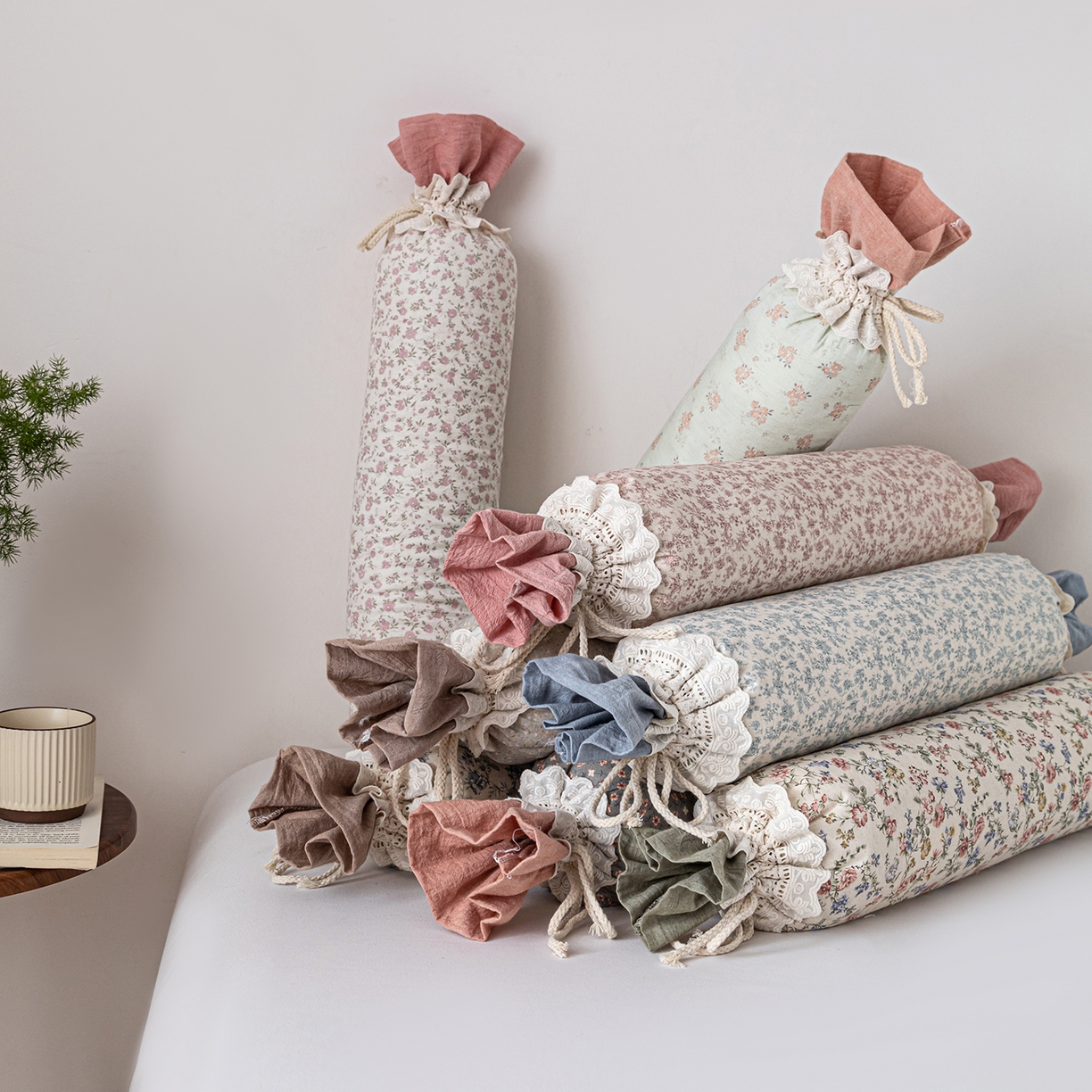 91家纺网 家纺一手货源 找家纺 卓昌枕芯 2026新款全棉双层纱小清新碎花糖果枕颈椎枕安抚枕枕芯枕头 组合图仅供展示不可下单