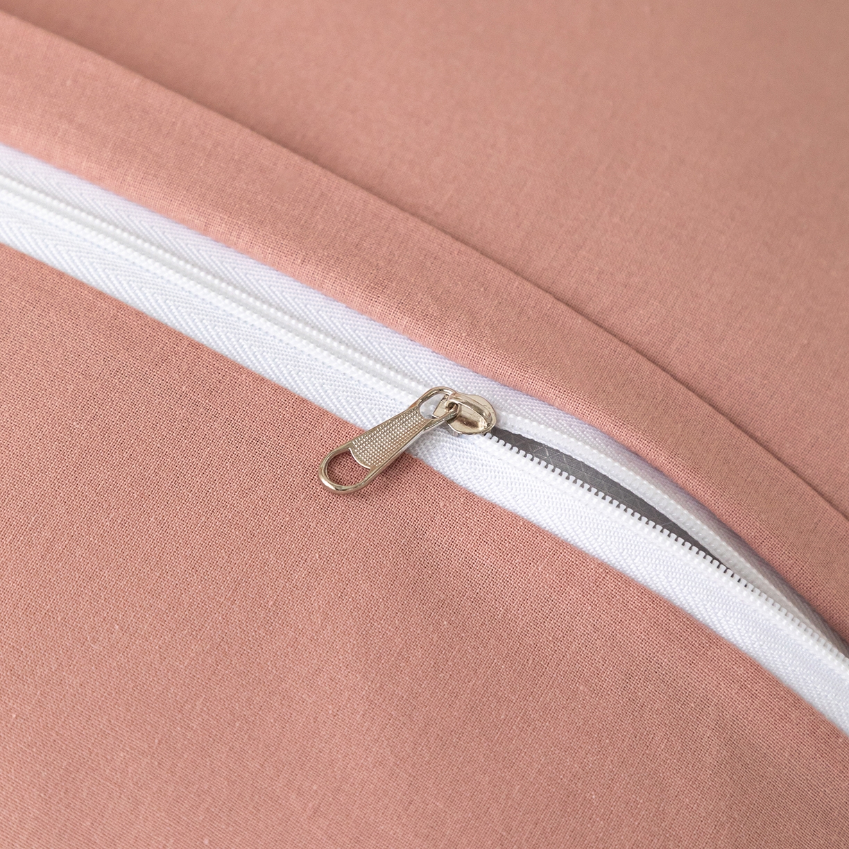 91家纺网 家纺一手货源 找家纺 （总）卓昌枕芯 2026新款全棉卡通小企鹅荞麦枕可拆洗枕头枕芯