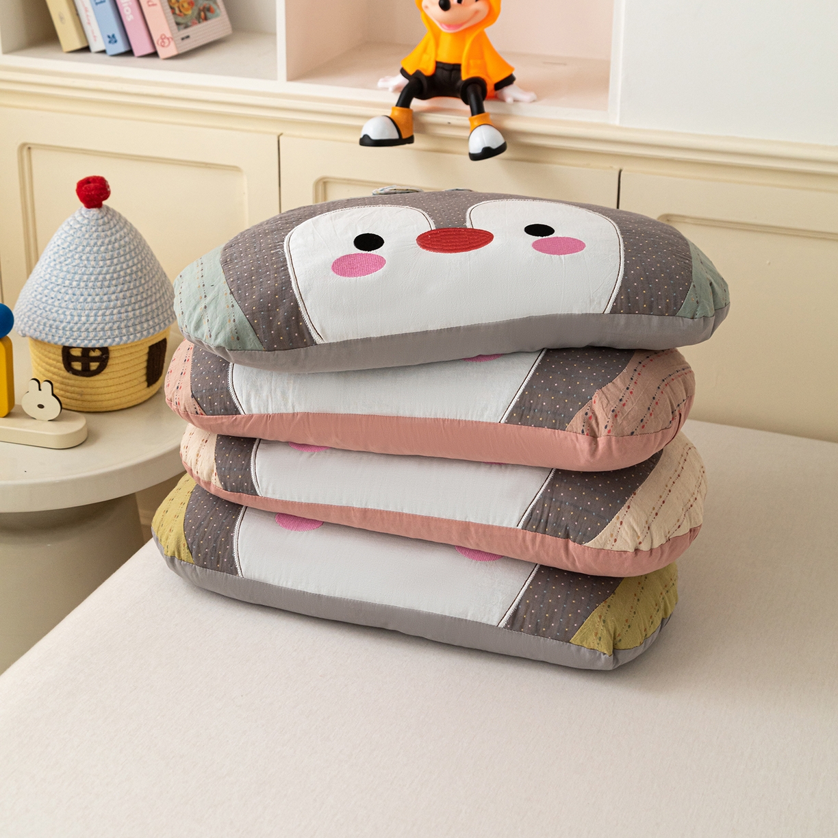 91家纺网 家纺一手货源 找家纺 （总）卓昌枕芯 2026新款全棉卡通小企鹅荞麦枕可拆洗枕头枕芯