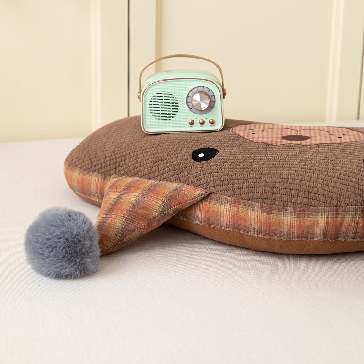 91家纺网 家纺一手货源 找家纺 卓昌枕芯 2026新款全棉圣诞熊卡通荞麦枕可拆洗枕芯枕头 圣诞熊 -咖