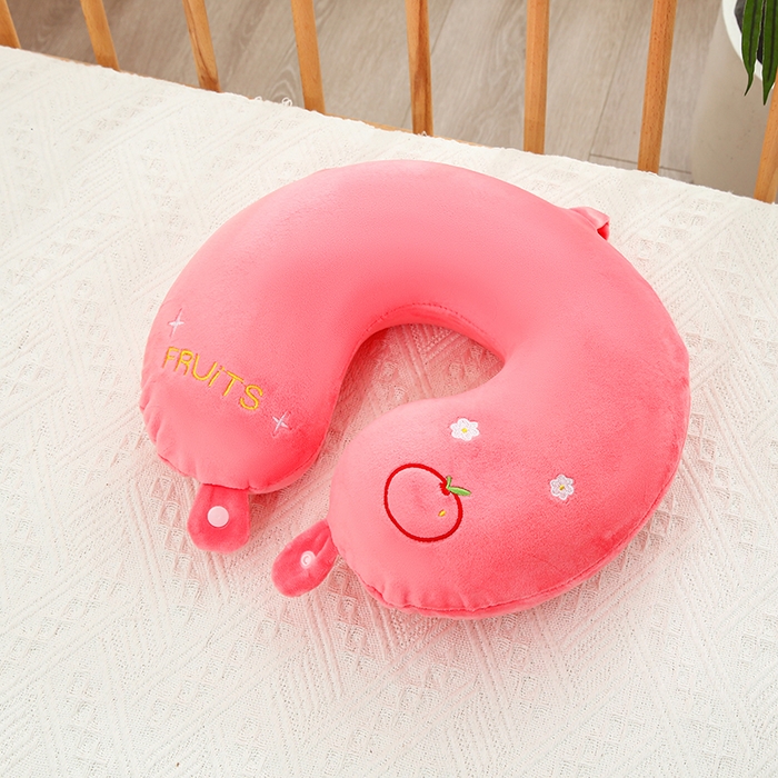91家纺网 家纺一手货源 找家纺 天之悦家纺 2026新款卡通U型枕记忆棉可拆洗护颈枕趴趴枕 苹果粉 记忆棉可拆洗