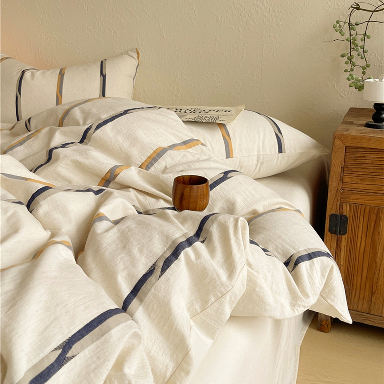 91家纺网 家纺一手货源 找家纺 琪格格纺织 2026新款A类棉麻亚麻侘寂风条纹提花四件套-平行线系列 平行线 咖条