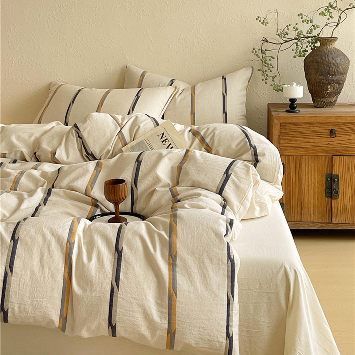 91家纺网 家纺一手货源 找家纺 琪格格纺织 2026新款A类棉麻亚麻侘寂风条纹提花四件套-平行线系列 平行线 咖条