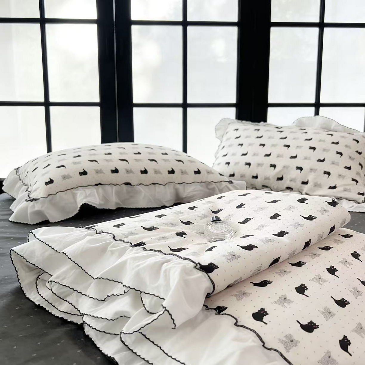 91家纺网 家纺一手货源 找家纺 荣轩家居 2026新款韩式月芽款大花边全棉双层纱夏被夏凉被空调被 奥利奥