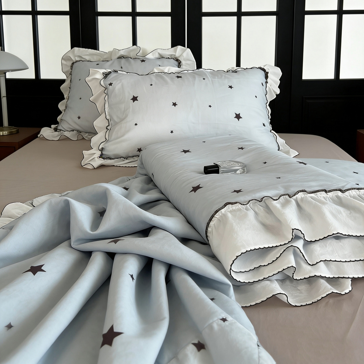 91家纺网 家纺一手货源 找家纺 荣轩家居 2026新款韩式月芽款大花边全棉双层纱夏被夏凉被空调被 星晚-蓝