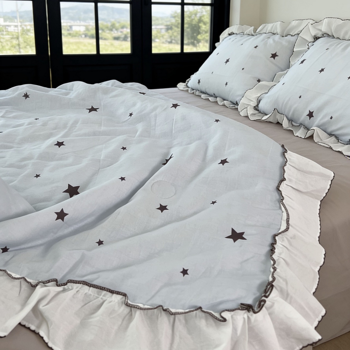 91家纺网 家纺一手货源 找家纺 荣轩家居 2026新款韩式月芽款大花边全棉双层纱夏被夏凉被空调被 星晚-蓝