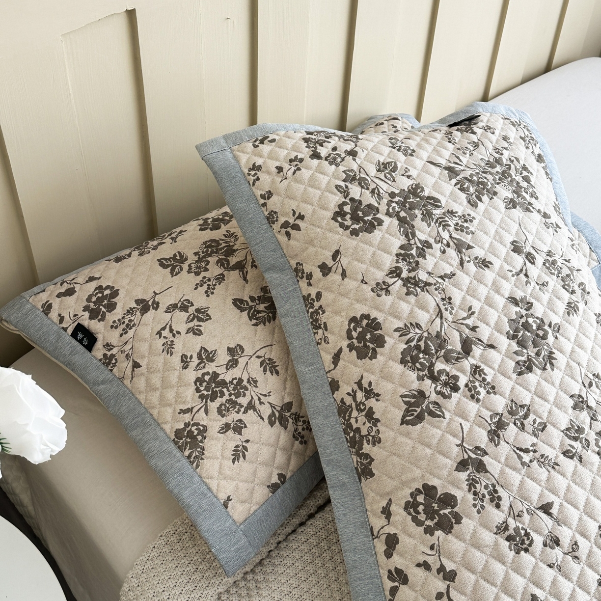 91家纺网 家纺一手货源 找家纺 凌云家纺 2026新款复古棉麻老粗布夹棉枕巾 暗香