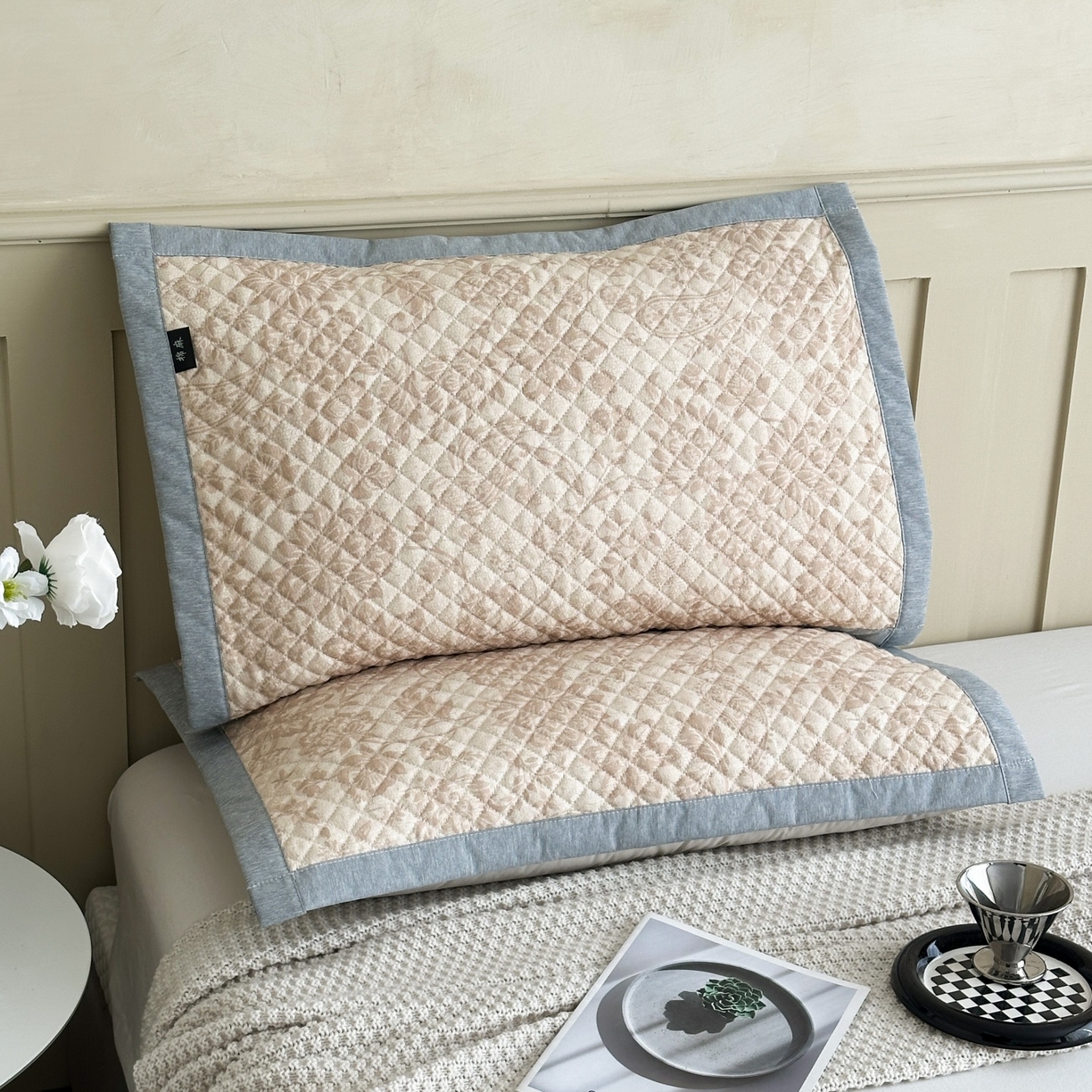 91家纺网 家纺一手货源 找家纺 凌云家纺 2026新款复古棉麻老粗布夹棉枕巾 宝相花