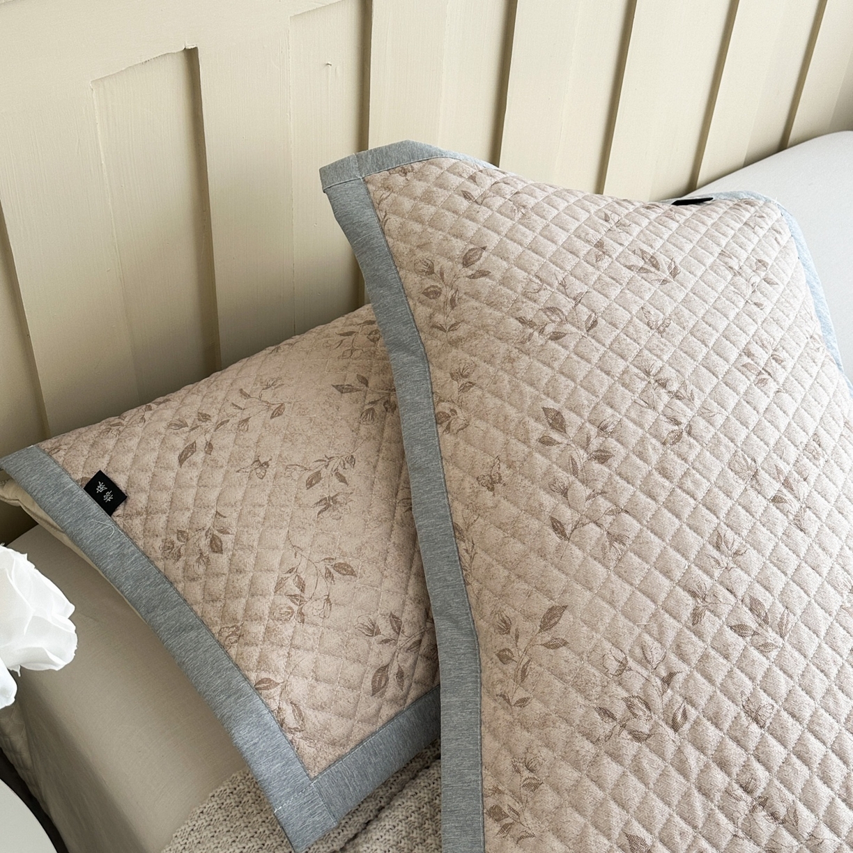 91家纺网 家纺一手货源 找家纺 凌云家纺 2026新款复古棉麻老粗布夹棉枕巾 花蝶