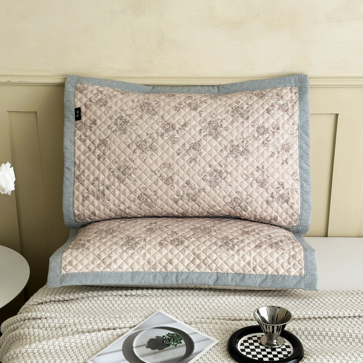 91家纺网 家纺一手货源 找家纺 凌云家纺 2026新款复古棉麻老粗布夹棉枕巾 曼塔玫瑰