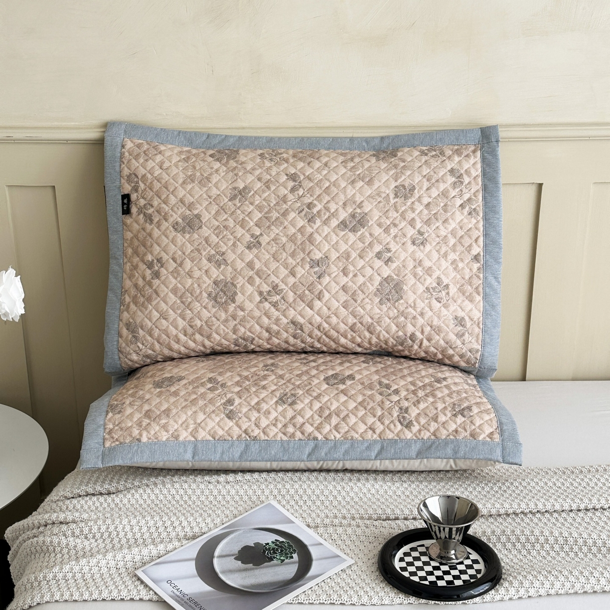 91家纺网 家纺一手货源 找家纺 凌云家纺 2026新款复古棉麻老粗布夹棉枕巾 藤花间