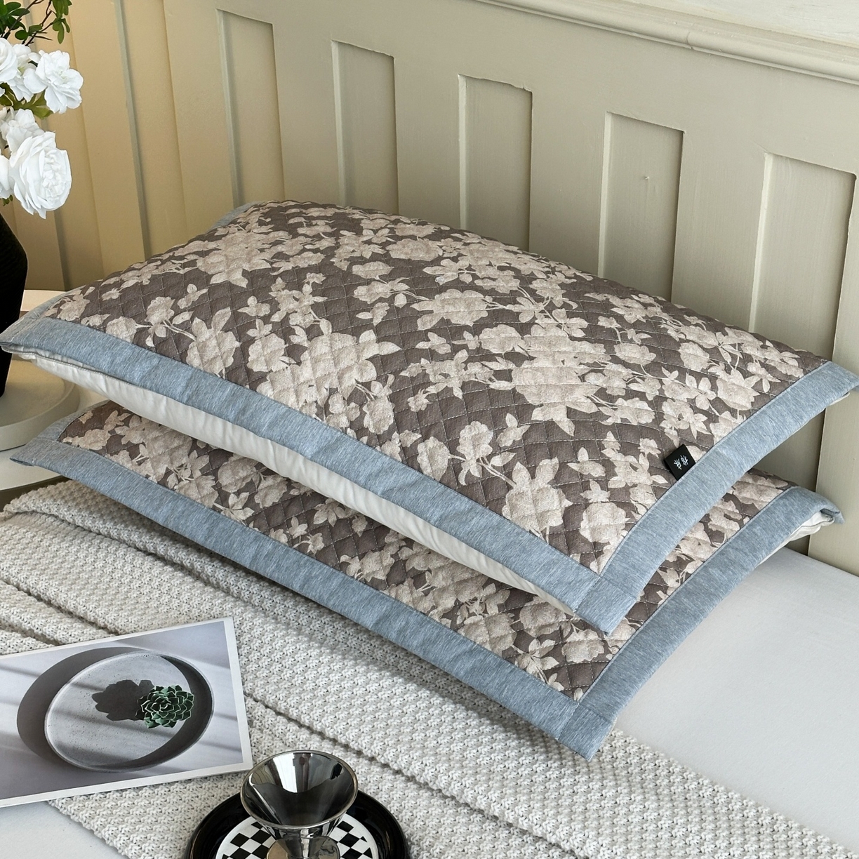 91家纺网 家纺一手货源 找家纺 凌云家纺 2026新款复古棉麻老粗布夹棉枕巾 月季锦簇