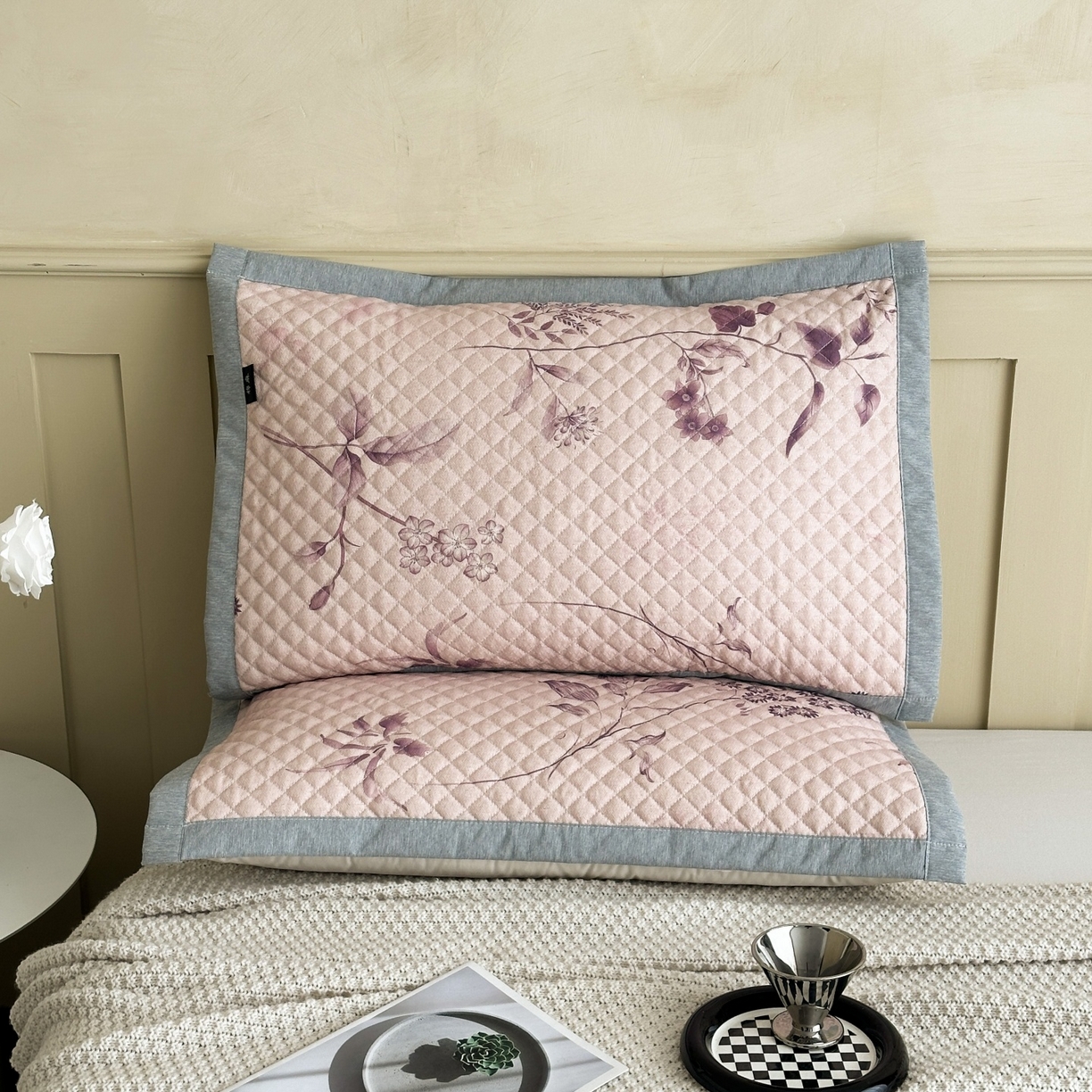 91家纺网 家纺一手货源 找家纺 凌云家纺 2026新款复古棉麻老粗布夹棉枕巾 紫叶繁花