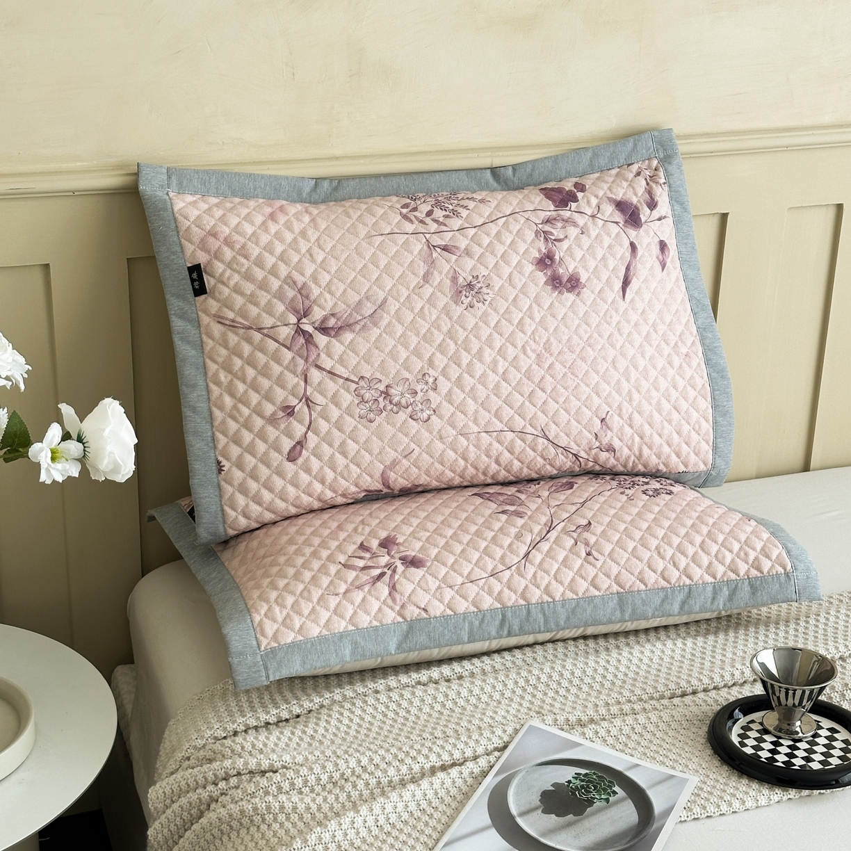 91家纺网 家纺一手货源 找家纺 凌云家纺 2026新款复古棉麻老粗布夹棉枕巾 紫叶繁花