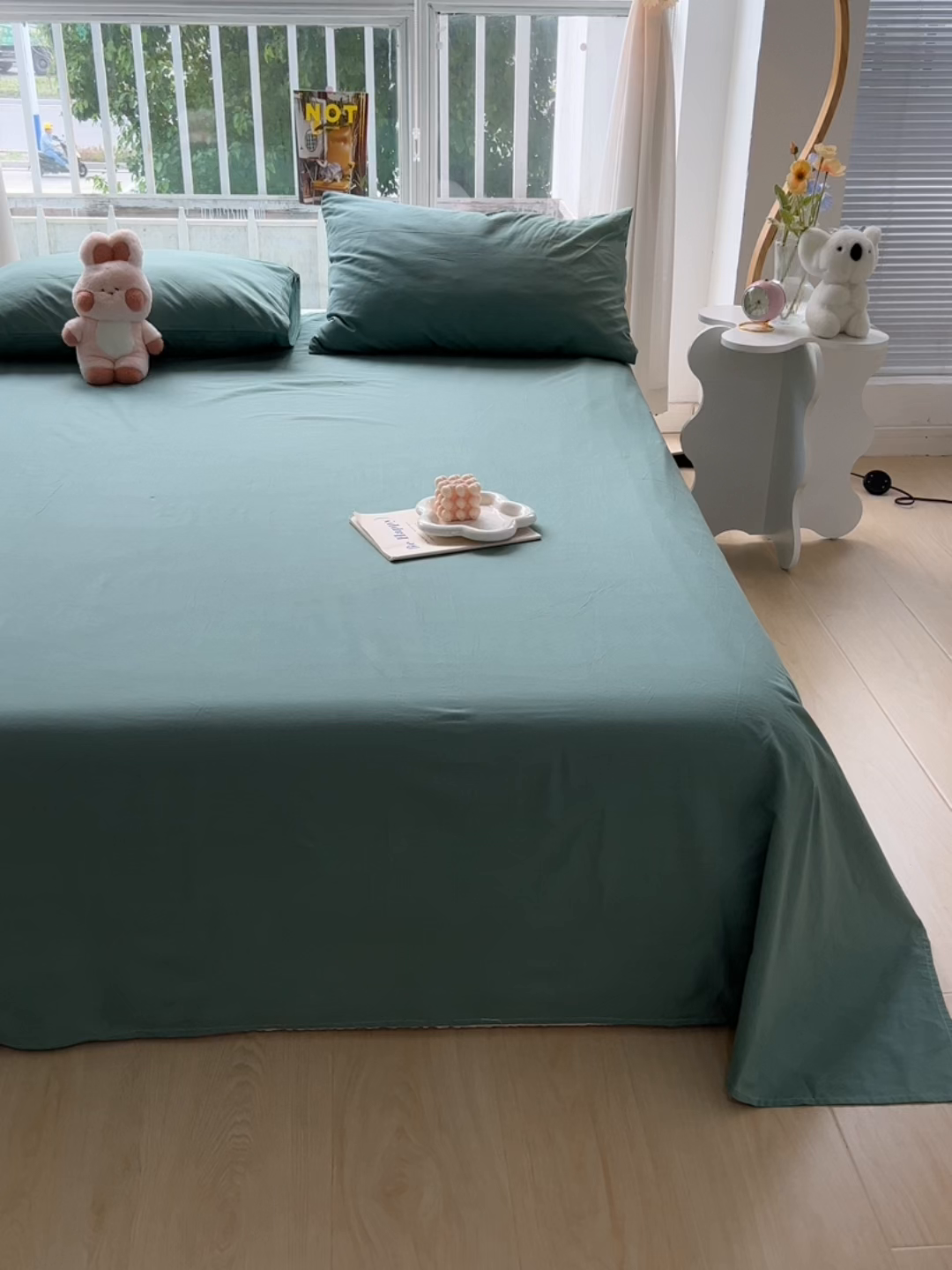 91家纺网 家纺一手货源 找家纺 爱彼家纺 2026新款夏季新款纯色磨毛亲肤柔软单床单床单三件套 纯色-豆绿