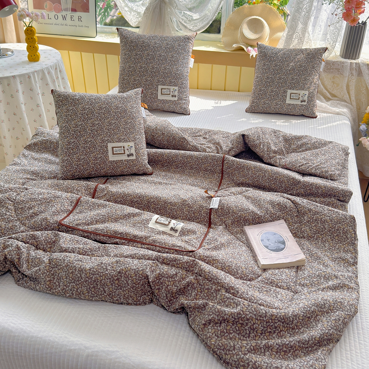 91家纺网 家纺一手货源 找家纺 宝马家纺（原梦童画） 2026新款色织云舒棉印花轻奢款抱枕被 花海