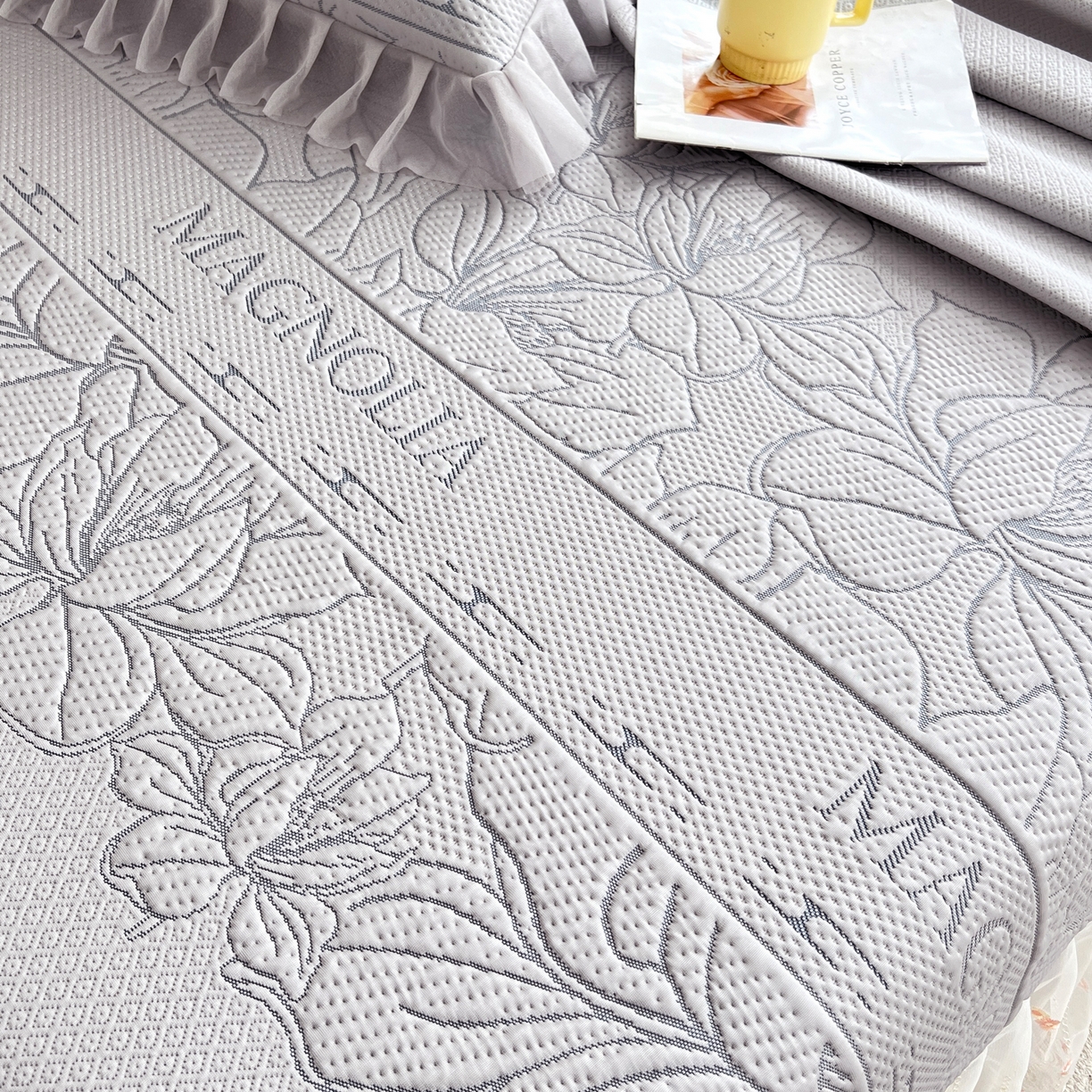 91家纺网 家纺一手货源 找家纺 能好家纺 2026春夏新款高分子PE冰豆豆床盖款凉席席子 半夏灰