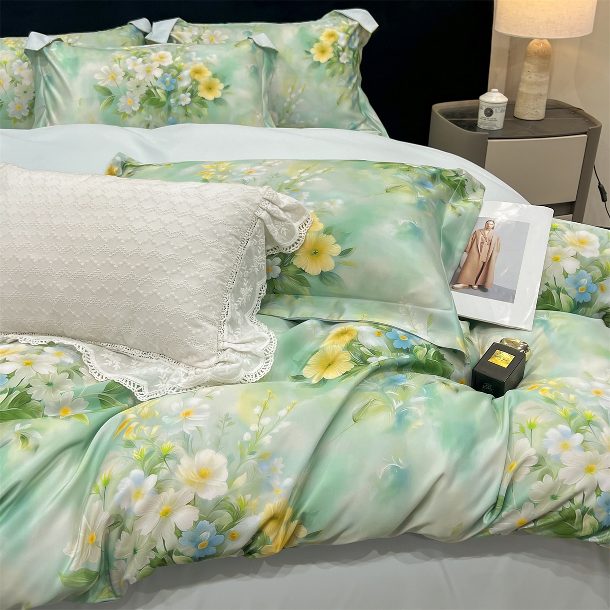 91家纺网 家纺一手货源 找家纺 优贝家纺 2026新款水洗天丝冰丝数码印花四件套 青釉花韵