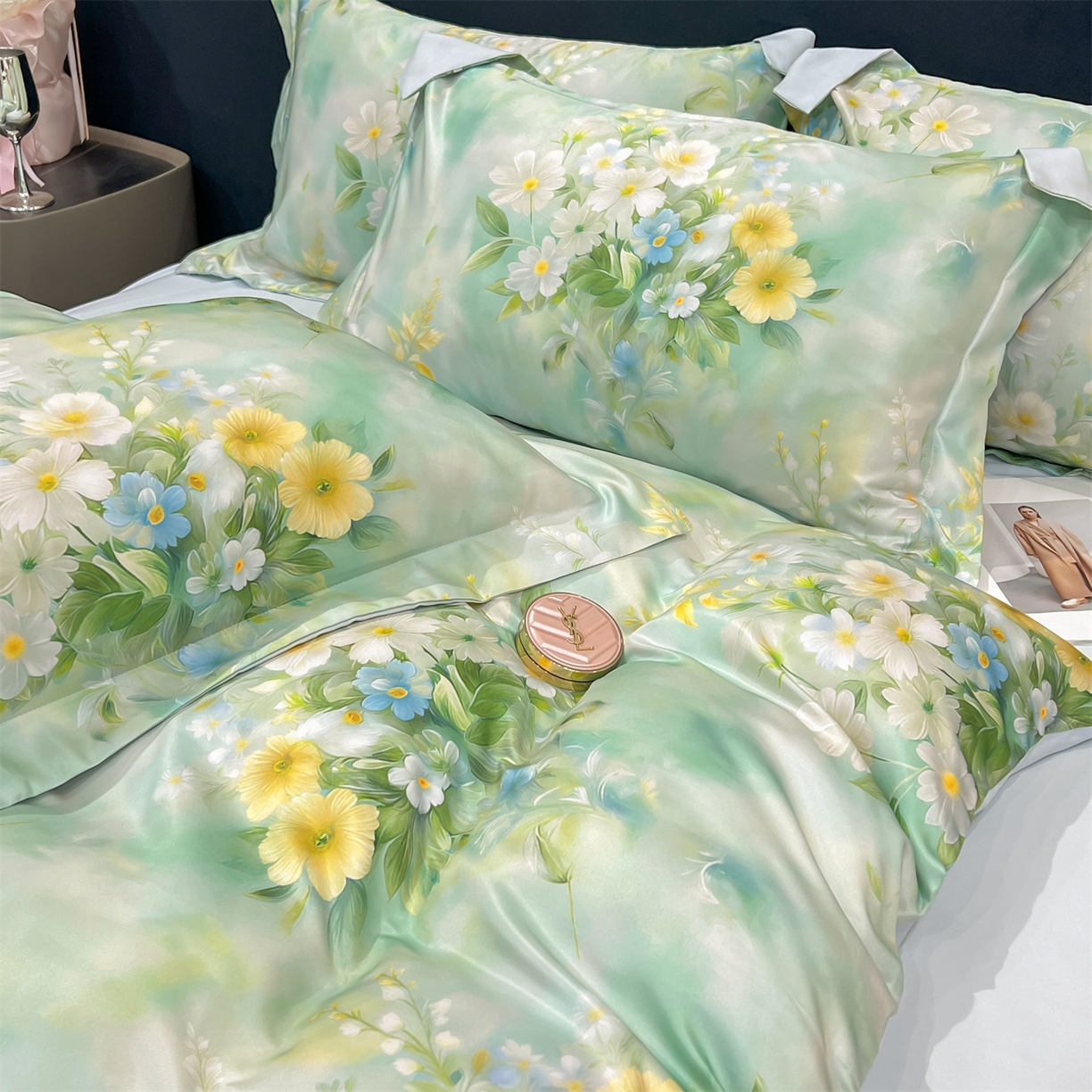 91家纺网 家纺一手货源 找家纺 优贝家纺 2026新款水洗天丝冰丝数码印花四件套 青釉花韵