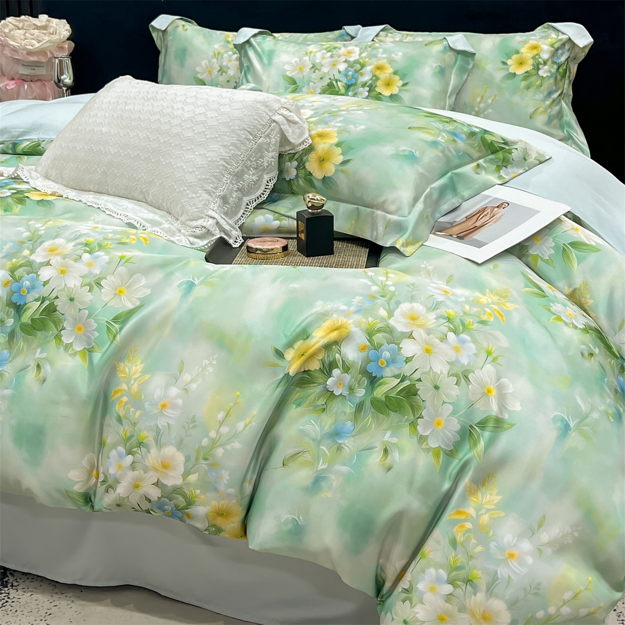 91家纺网 家纺一手货源 找家纺 优贝家纺 2026新款水洗天丝冰丝数码印花四件套 青釉花韵