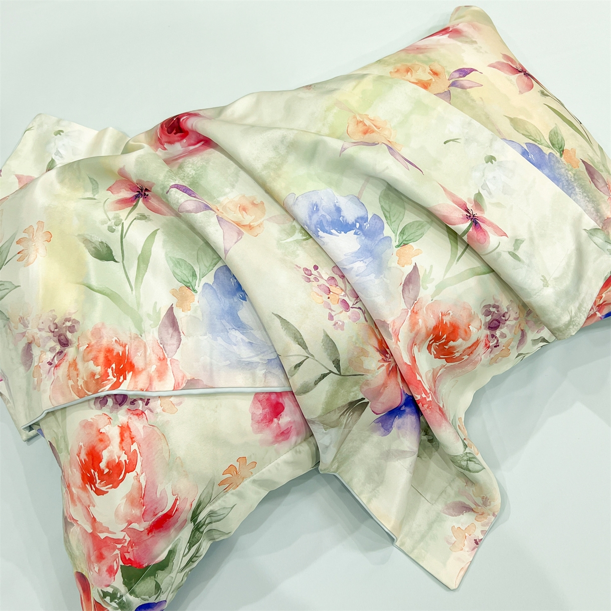 91家纺网 家纺一手货源 找家纺 优贝家纺 2026新款水洗天丝冰丝数码印花四件套 青野花叙