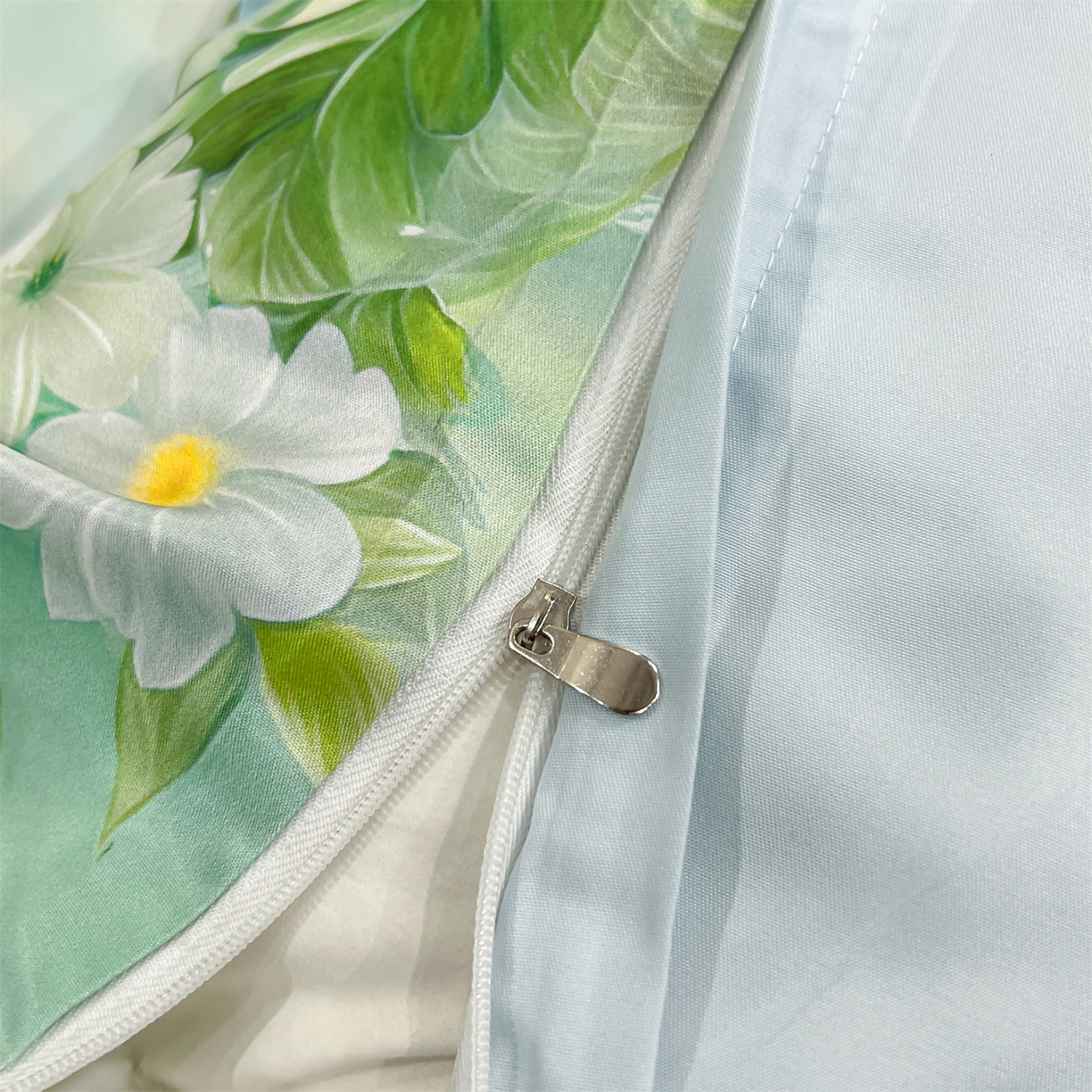 91家纺网 家纺一手货源 找家纺 优贝家纺 2026新款水洗天丝冰丝数码印花四件套 青釉花韵